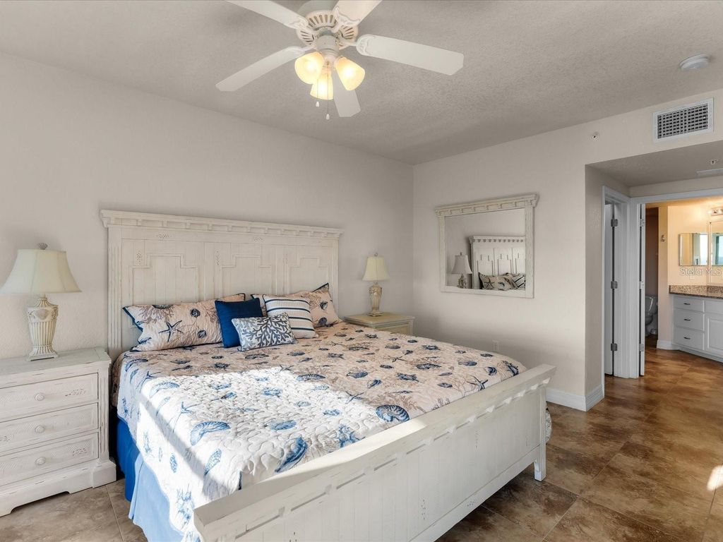 Image 8 of property listing at 5300 SOUTH ATLANTIC AVENUE 19406, New Smyrna Beach, FL 32169