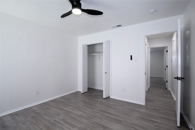 2910 Tanglewood Drive, Lancaster, TX 75134