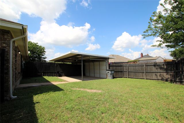 2910 Tanglewood Drive, Lancaster, TX 75134