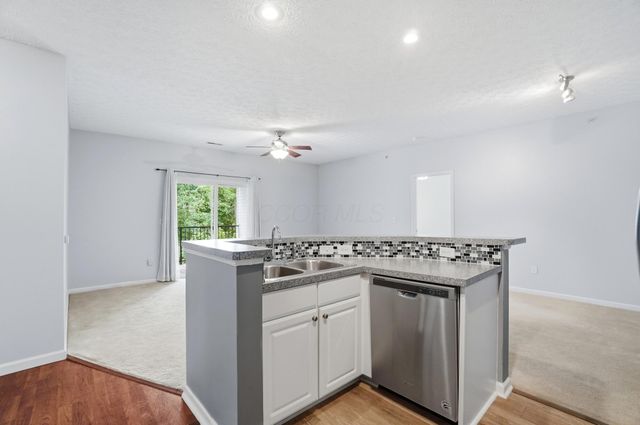 3115 Heron Pointe, 204, Columbus, OH 43231