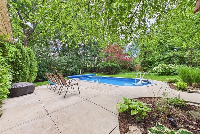 5873 N Forest Glen Avenue, Chicago, IL 60646