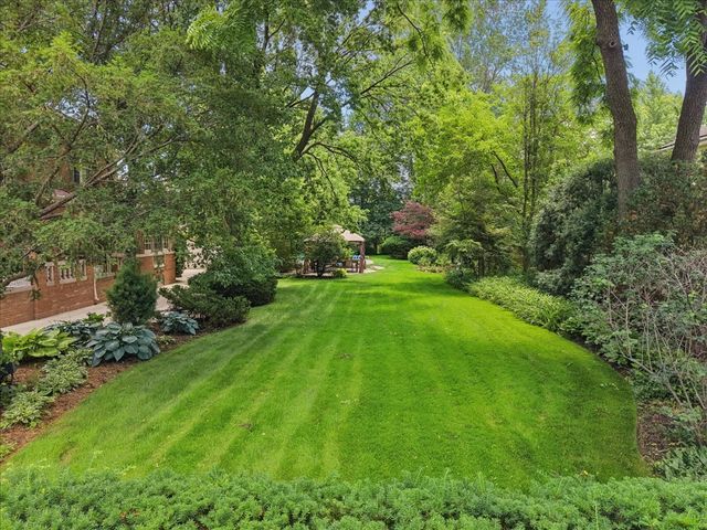 5873 N Forest Glen Avenue, Chicago, IL 60646