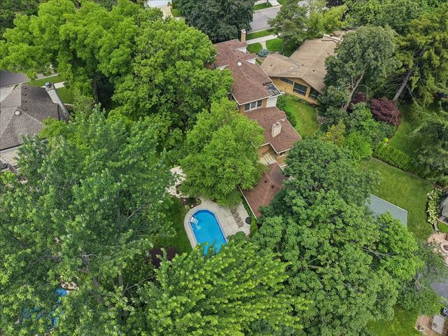5873 N Forest Glen Avenue, Chicago, IL 60646
