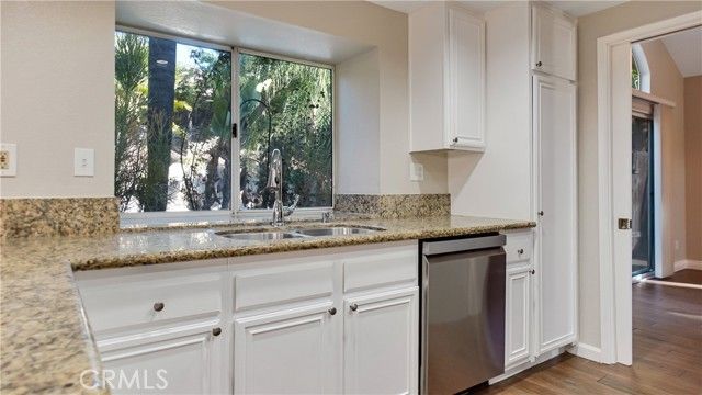 39270 Corte Pluma, Murrieta, CA 92563