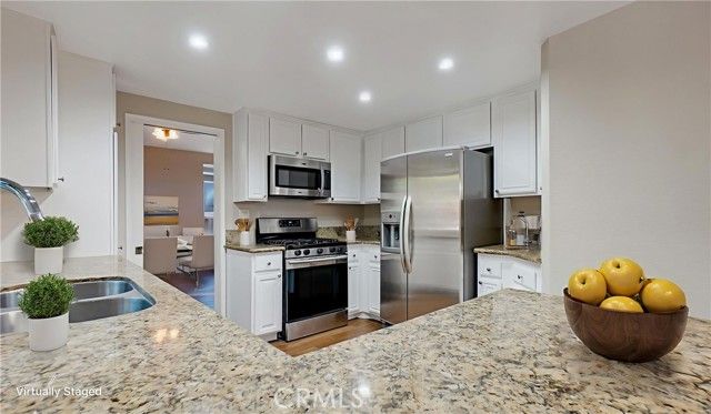 39270 Corte Pluma, Murrieta, CA 92563