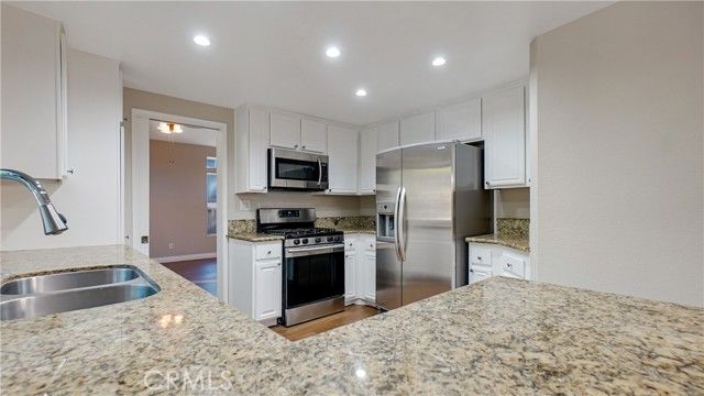 39270 Corte Pluma, Murrieta, CA 92563