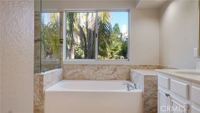 39270 Corte Pluma, Murrieta, CA 92563