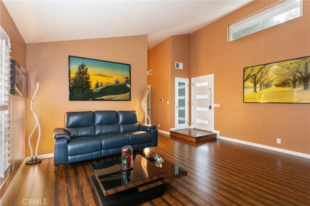 20925 Almazan Road, Woodland Hills, CA 91364