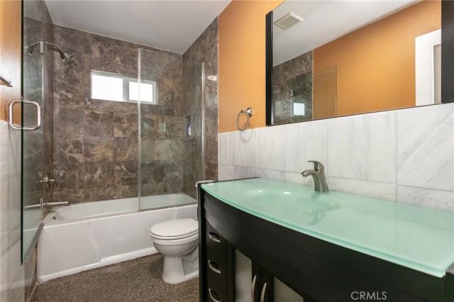 20925 Almazan Road, Woodland Hills, CA 91364