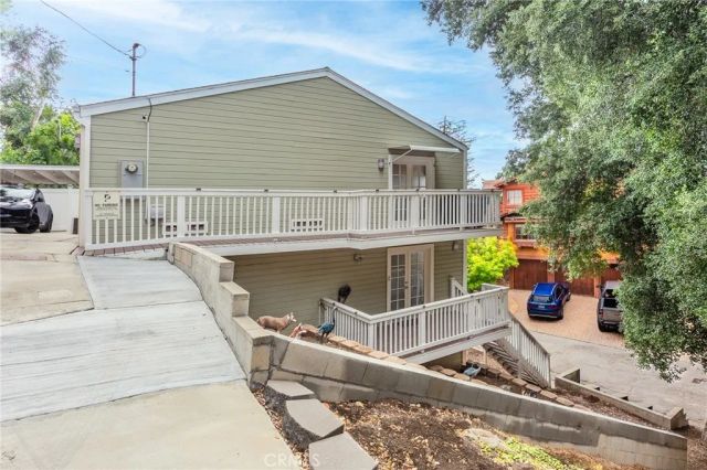 20925 Almazan Road, Woodland Hills, CA 91364