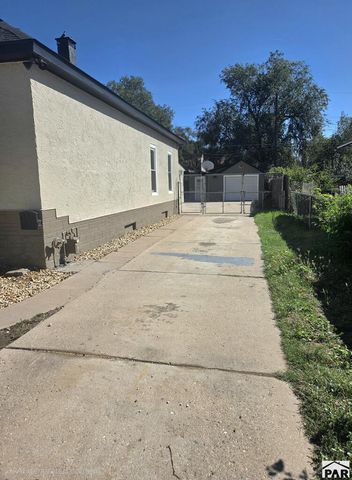 1022 Claremont Ave, Pueblo, CO 81004