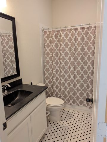 816 E JOCKEY, Willow Park, TX 76087