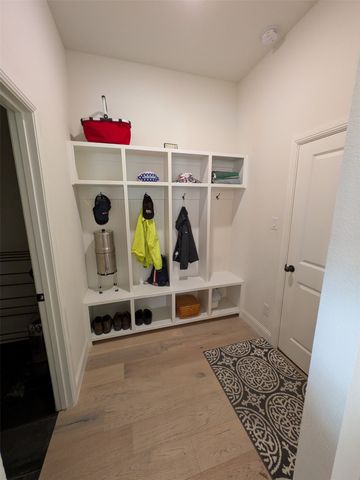 816 E JOCKEY, Willow Park, TX 76087