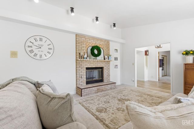 7009 Etter Street, Bakersfield, CA 93308