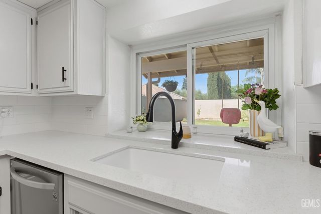 7009 Etter Street, Bakersfield, CA 93308