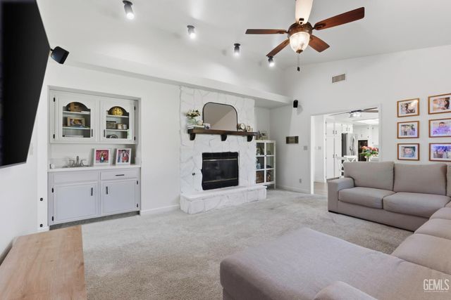 7009 Etter Street, Bakersfield, CA 93308