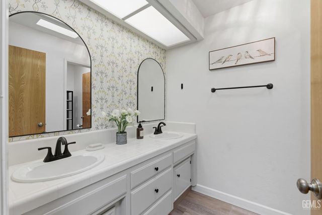7009 Etter Street, Bakersfield, CA 93308