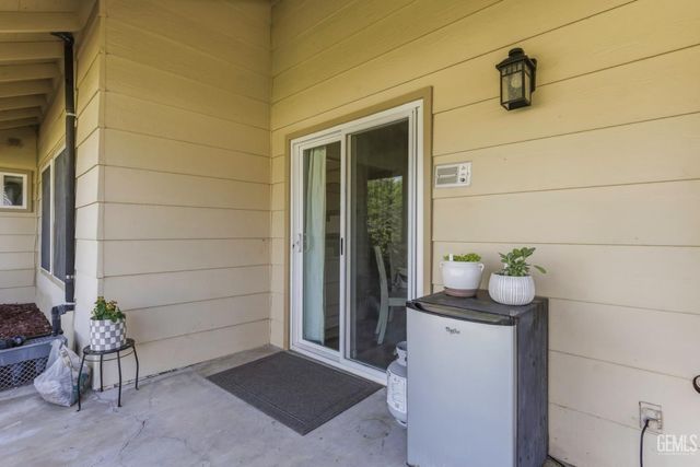 7009 Etter Street, Bakersfield, CA 93308