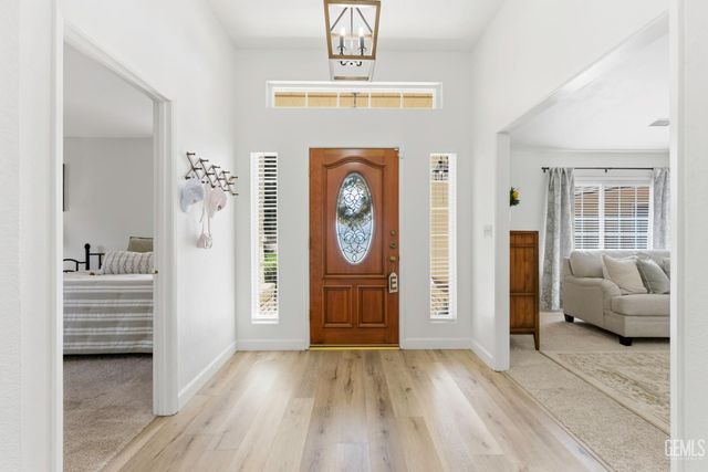 7009 Etter Street, Bakersfield, CA 93308