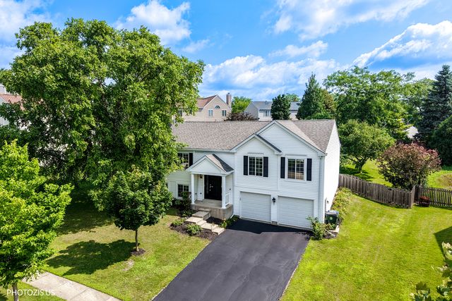 235 Aberdeen Drive, Algonquin, IL 60102