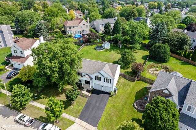 235 Aberdeen Drive, Algonquin, IL 60102