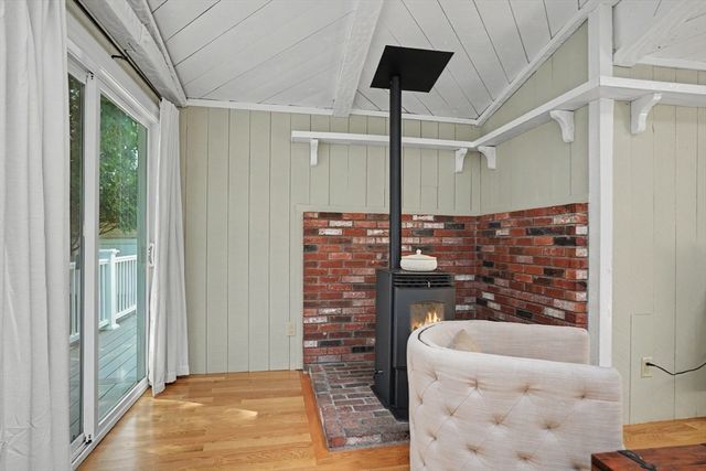 1 Charlesgate Road, Hopedale, MA 01747