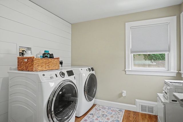 1 Charlesgate Road, Hopedale, MA 01747