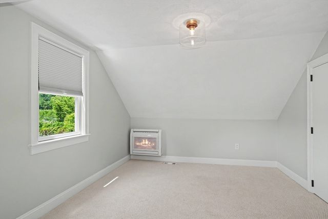 1 Charlesgate Road, Hopedale, MA 01747
