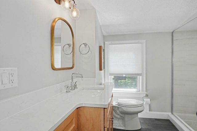 1 Charlesgate Road, Hopedale, MA 01747