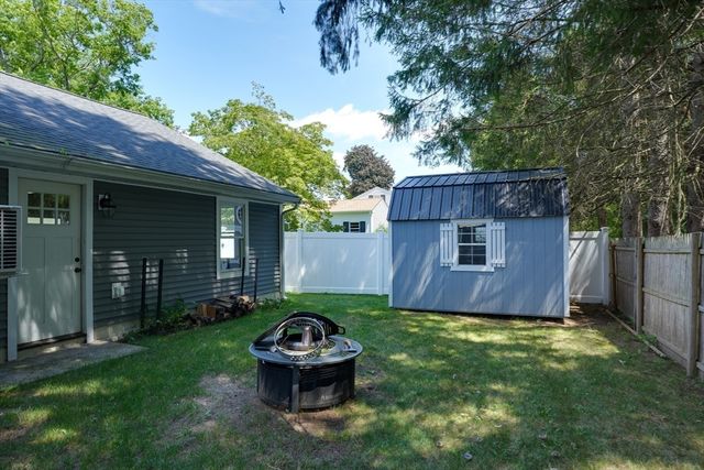 1 Charlesgate Road, Hopedale, MA 01747