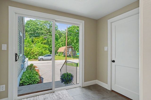 1 Charlesgate Road, Hopedale, MA 01747