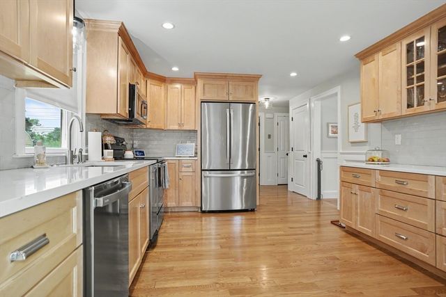 1 Charlesgate Road, Hopedale, MA 01747