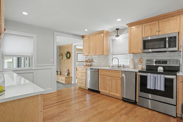 1 Charlesgate Road, Hopedale, MA 01747