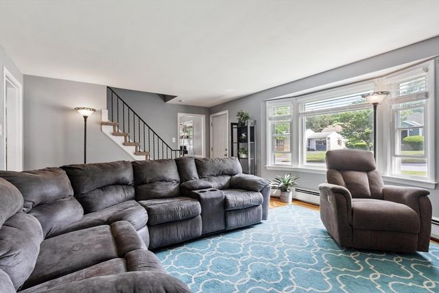 4 Cranston St, Worcester, MA 01606