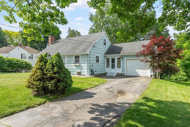 4 Cranston St, Worcester, MA 01606