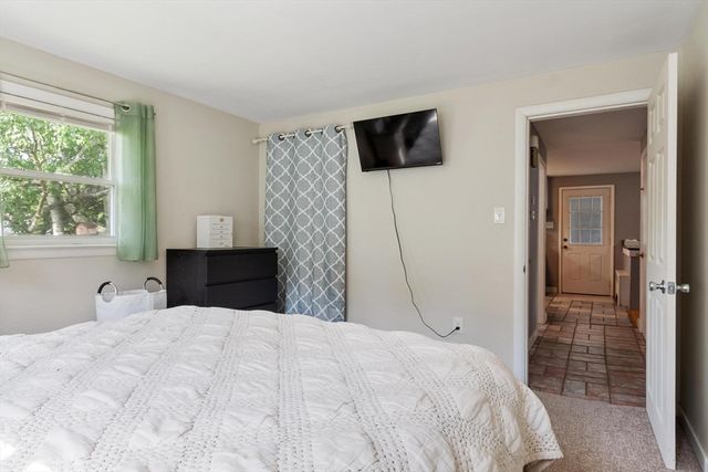 4 Cranston St, Worcester, MA 01606