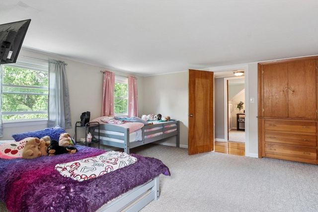 4 Cranston St, Worcester, MA 01606