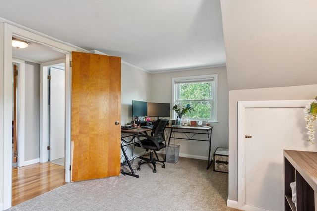 4 Cranston St, Worcester, MA 01606