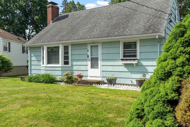 4 Cranston St, Worcester, MA 01606