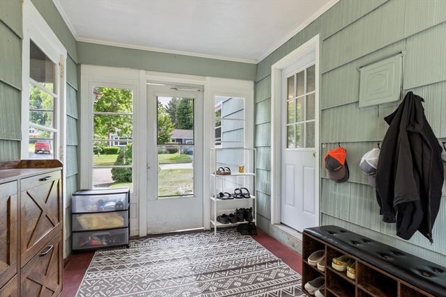 4 Cranston St, Worcester, MA 01606