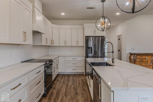 3202 Fairview Rd, Paragould, AR 72450
