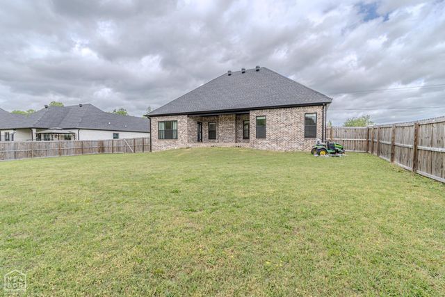 3202 Fairview Rd, Paragould, AR 72450