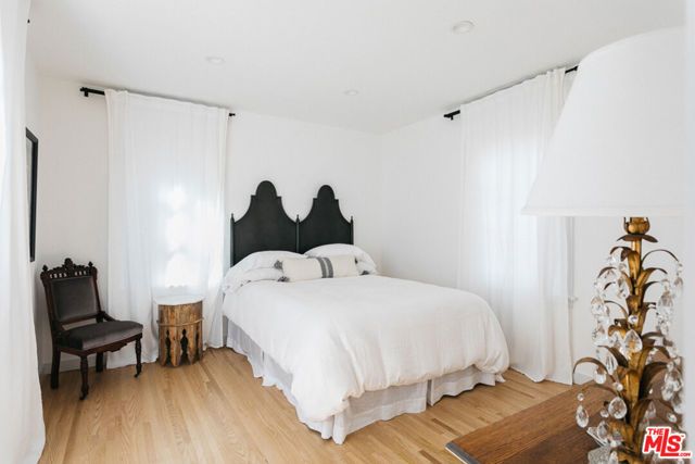 8831 Lookout Mountain Avenue, Los Angeles, CA 90046