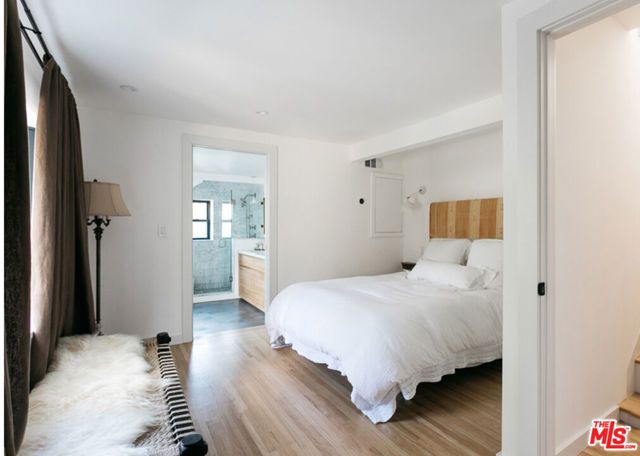 8831 Lookout Mountain Avenue, Los Angeles, CA 90046