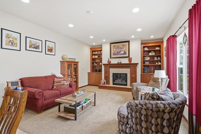24120 M Ave Unit 5, Grundy Center, IA 50638
