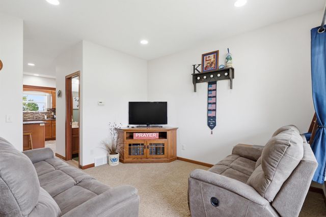 24120 M Ave Unit 5, Grundy Center, IA 50638