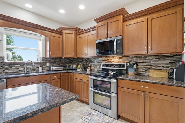 24120 M Ave Unit 5, Grundy Center, IA 50638