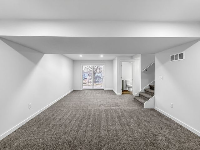 2431 SE 18th Court, Des Moines, IA 50320