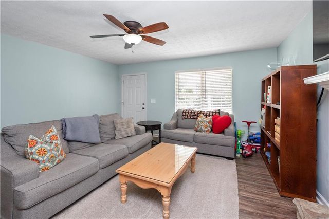 153 Creek side Drive, Mcdonough, GA 30252