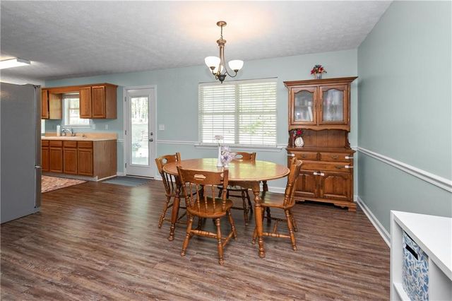 153 Creek side Drive, Mcdonough, GA 30252